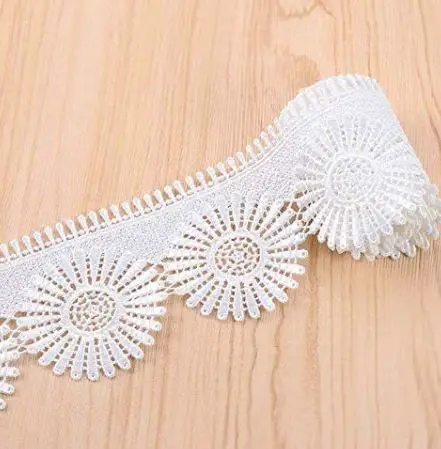 different types of lace: Scalloped Lace Edge Trim Eyelet